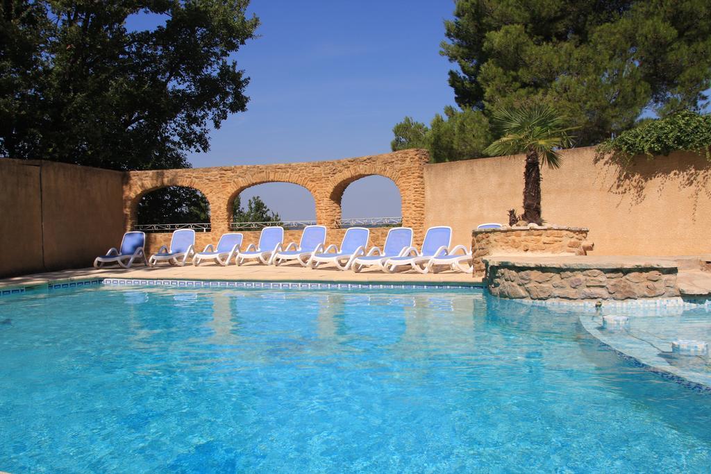 Pousterle De Sabran - Piscine & Hammamアパートメント エクステリア 写真